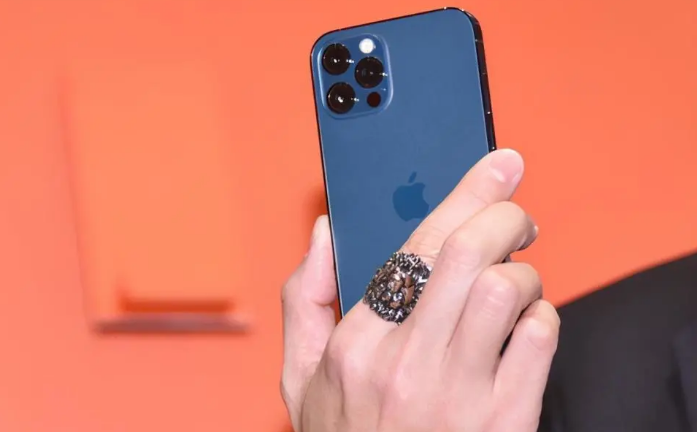 喀左苹果手机维修分享iPhone12系列重启方法教程 